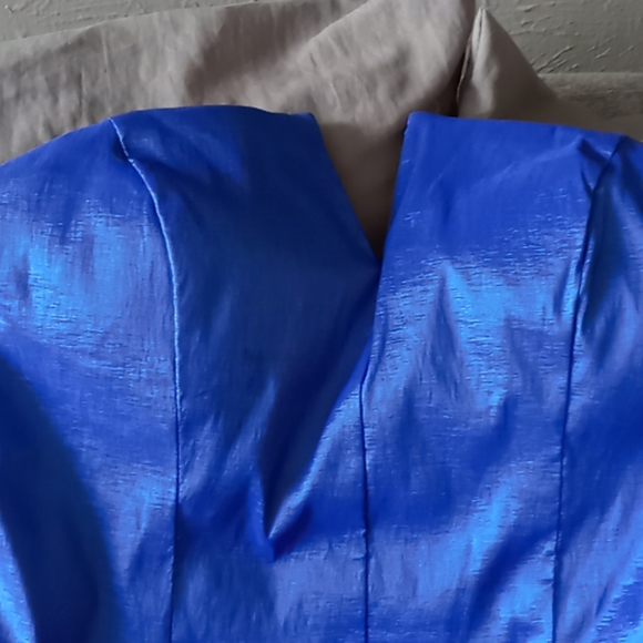 High low dress - Picture 2 of 2